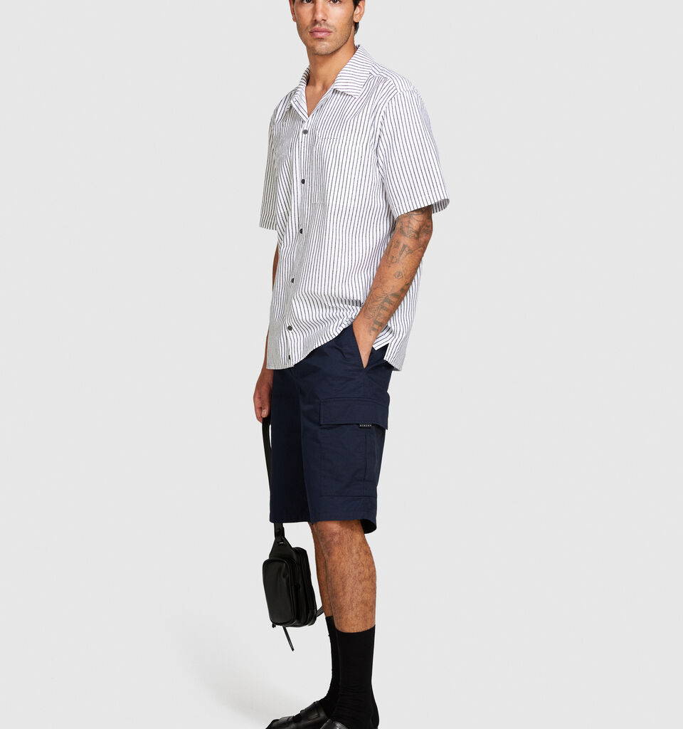 Striped short sleeve shirt - men's regular fit shirts - Multi-color | Sisley image number 2